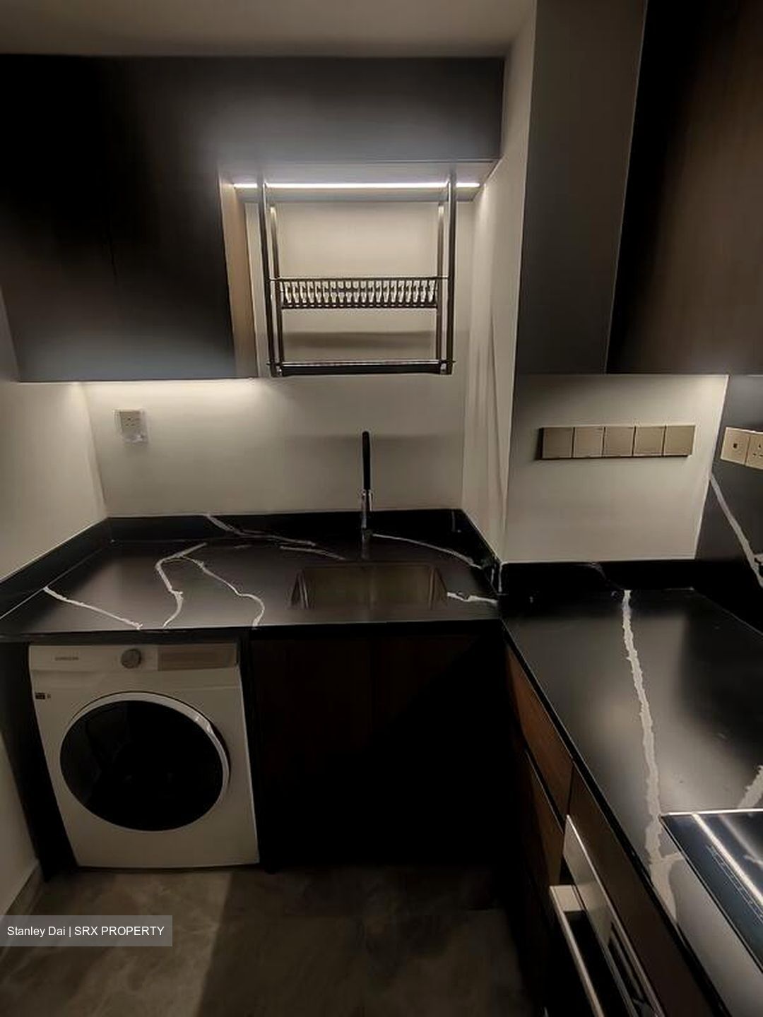 The Commodore (D27), Condominium #503921011